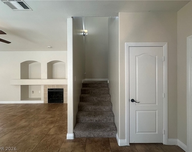 9007 Mossy Hollow Avenue - Photo Thumbnail 5
