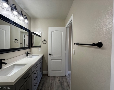 9007 Mossy Hollow Avenue - Photo Thumbnail 14