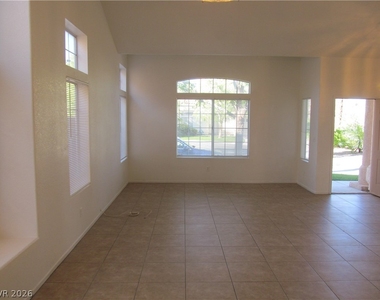 8701 Crescent Ridge Lane - Photo Thumbnail 5