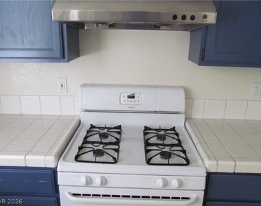 8701 Crescent Ridge Lane - Photo Thumbnail 9