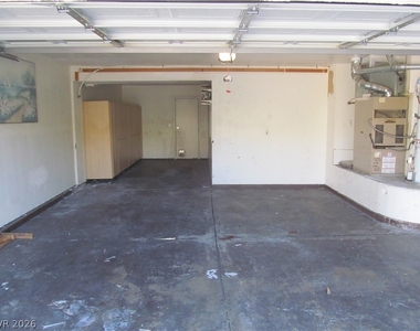 8701 Crescent Ridge Lane - Photo Thumbnail 23