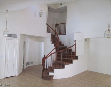 8701 Crescent Ridge Lane - Photo Thumbnail 2