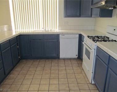 8701 Crescent Ridge Lane - Photo Thumbnail 7