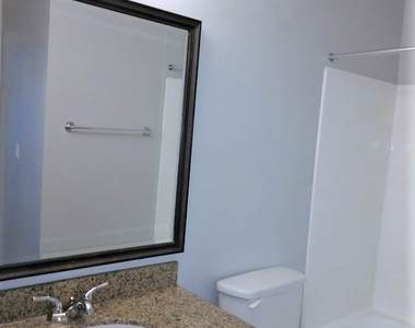 2101 Blue Breeze Drive - Photo Thumbnail 20