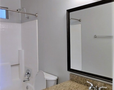 2101 Blue Breeze Drive - Photo Thumbnail 10