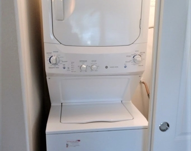2101 Blue Breeze Drive - Photo Thumbnail 7