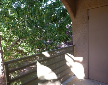 2101 Blue Breeze Drive - Photo Thumbnail 22