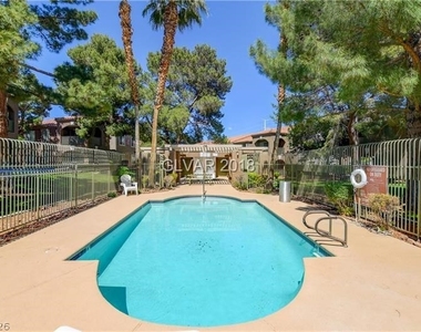 2101 Blue Breeze Drive - Photo Thumbnail 30