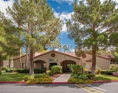 2101 Blue Breeze Drive - Photo Thumbnail 24
