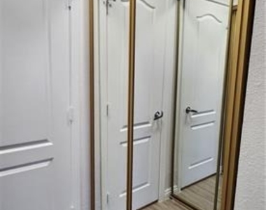 2121 Blue Breeze Drive - Photo Thumbnail 12
