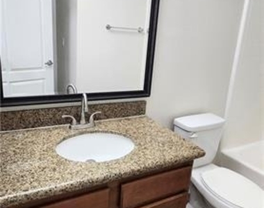2121 Blue Breeze Drive - Photo Thumbnail 18