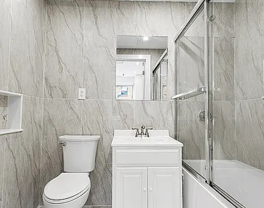 248 West 35th Street - Photo Thumbnail 4