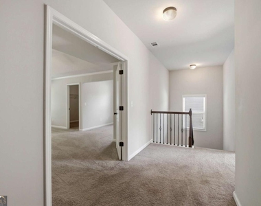 4910 Belcrest Way - Photo Thumbnail 18