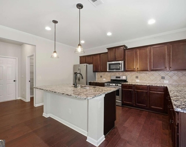 4910 Belcrest Way - Photo Thumbnail 13