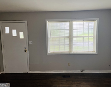 217 W Central Avenue - Photo Thumbnail 3