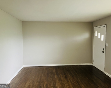 217 W Central Avenue - Photo Thumbnail 4