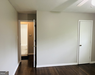217 W Central Avenue - Photo Thumbnail 12