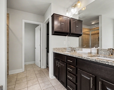 837 Everleigh Court - Photo Thumbnail 9