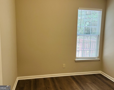 4014 Carisbrook Drive - Photo Thumbnail 14