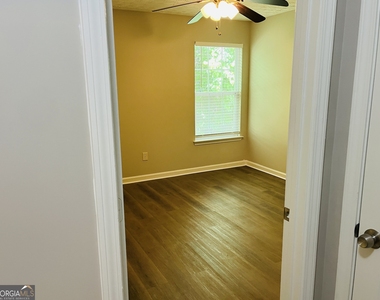 4014 Carisbrook Drive - Photo Thumbnail 18