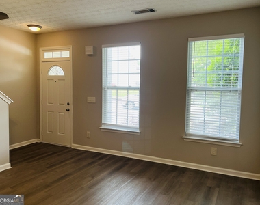 4014 Carisbrook Drive - Photo Thumbnail 7