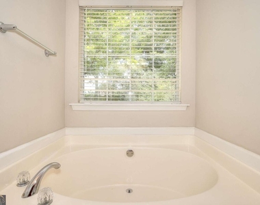 4160 Janel Lane - Photo Thumbnail 10