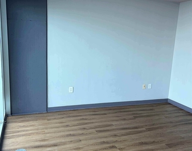 3324 Peachtree Road Ne - Photo Thumbnail 3