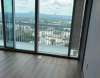 3324 Peachtree Road Ne - Photo Thumbnail 5