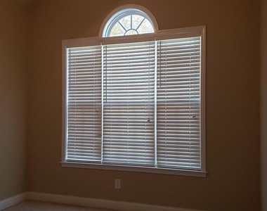 426 Stillwood Drive - Photo Thumbnail 17