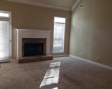 426 Stillwood Drive - Photo Thumbnail 3