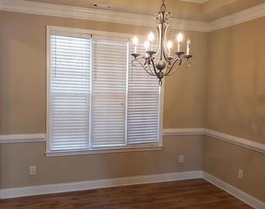 426 Stillwood Drive - Photo Thumbnail 9