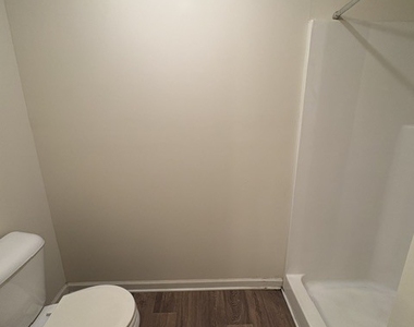 661 Carlton Pointe Drive - Photo Thumbnail 4