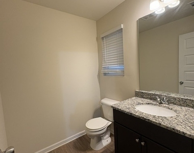 661 Carlton Pointe Drive - Photo Thumbnail 18