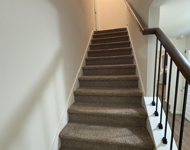 661 Carlton Pointe Drive - Photo Thumbnail 1