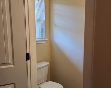 628 Oakside Place - Photo Thumbnail 6