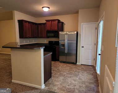 628 Oakside Place - Photo Thumbnail 4