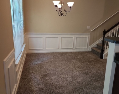 628 Oakside Place - Photo Thumbnail 3