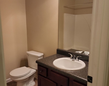 628 Oakside Place - Photo Thumbnail 16