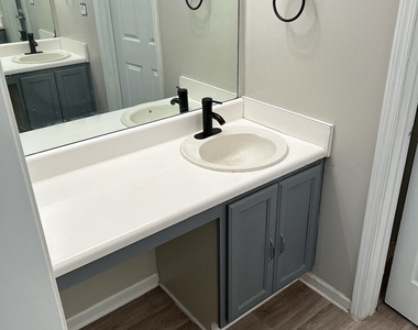 200 Westridge Drive - Photo Thumbnail 6