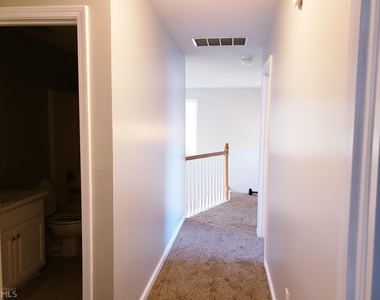 130 Oak Park Terrace - Photo Thumbnail 9