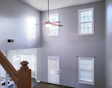 130 Oak Park Terrace - Photo Thumbnail 7