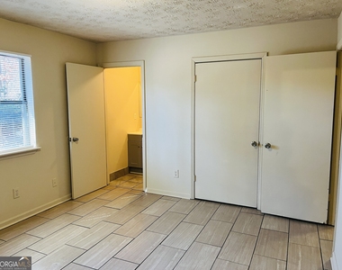 4120 Midway Road - Photo Thumbnail 9