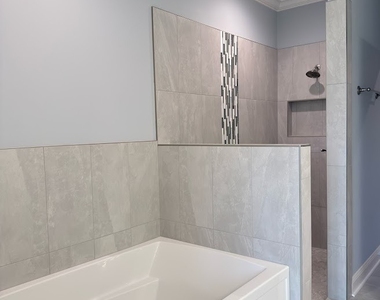 142 Ryan Nicholas Drive - Photo Thumbnail 15