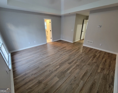 1710 Mcdowell Court - Photo Thumbnail 7