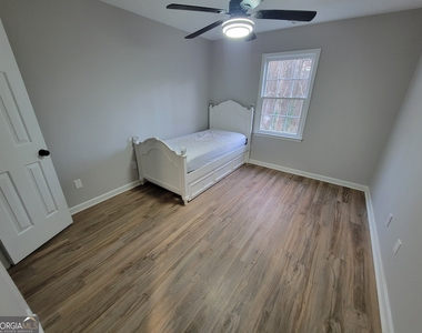 1710 Mcdowell Court - Photo Thumbnail 12