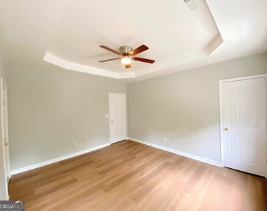 145 Bowen Street - Photo Thumbnail 9