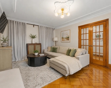 504 Monroe Street - Photo Thumbnail 15