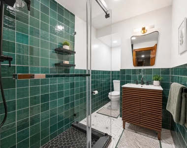 504 Monroe Street - Photo Thumbnail 9