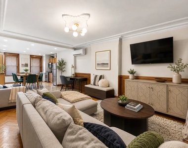 504 Monroe Street - Photo Thumbnail 11