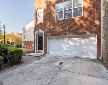 4674 Creekside Villas Way Se - Photo Thumbnail 3